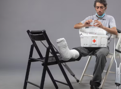 What Is the Legal Difference Between a Serious Injury and a Catastrophic Injury in Texas? Personal injury lawyer reviewing medical records of a patient with severe traumatic injuries
